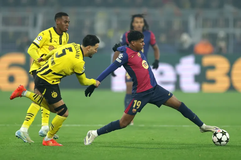 Soi kèo hiệp 1 Dortmund vs Barcelona