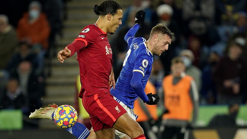 Soi kèo hiệp 1 Leicester vs Liverpool