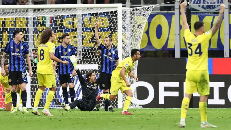 inter 1 Inter tự bắn vào chân