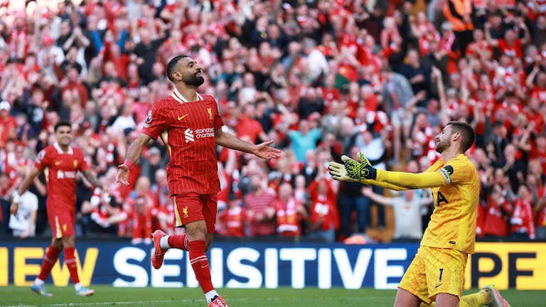 liverpool 2 Liverpool đăng quang tại Anfield